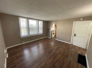 212 S Woodlawn Ave #4, Burlington, IA 52601