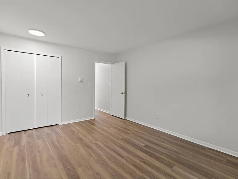 Milford Village Flats — Photo 32