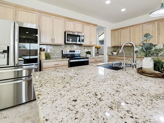 5th image of 5823 S Del Rancho