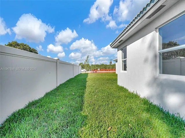 27210 SW 159th Ave — Photo 15