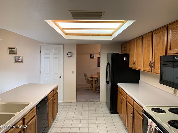 5th image of 1032 N Paseo Iris