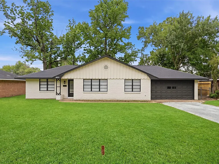 8931 Blankenship Dr — Photo 1