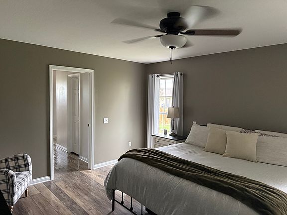 5th image of 115 Maxey Ct