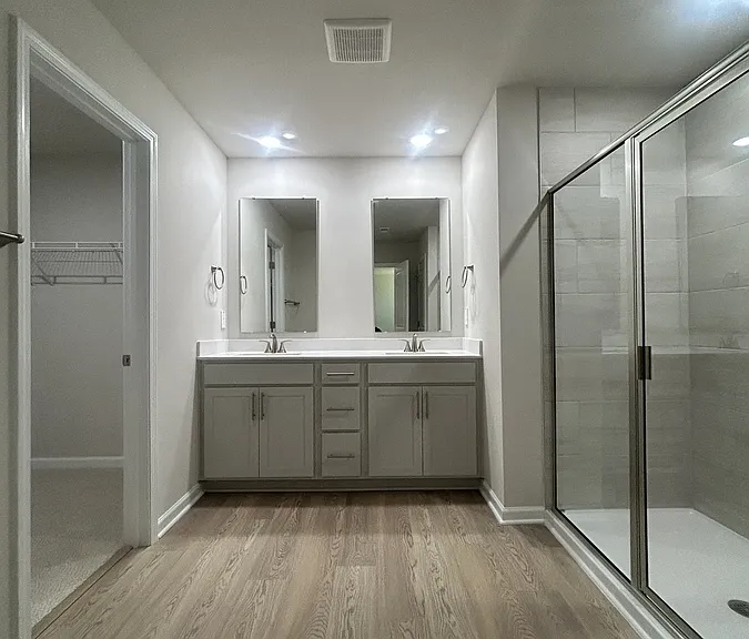 1025 Saint Lawrence Dr — Photo 17