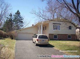 1982 Serendipity Ct, New Brighton, MN 55112