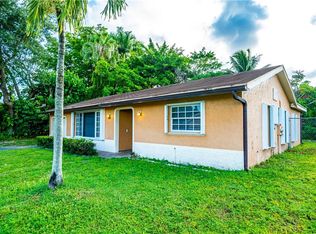 820 SW 55th Ave, Pompano Beach, FL 33068