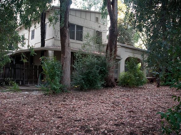 4th image of 7500 Cherry Glen Ave