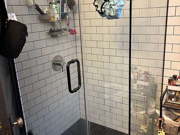 5th image of 3256 N Clifton Ave APT 2
