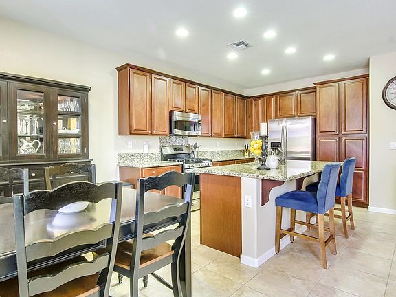 5th image of 11999 Country Garden Dr