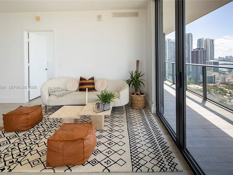 121 NE 34th St #2701 — Photo 4