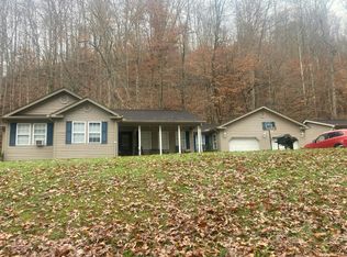 376 W Eden Ln, Inez, KY 41224