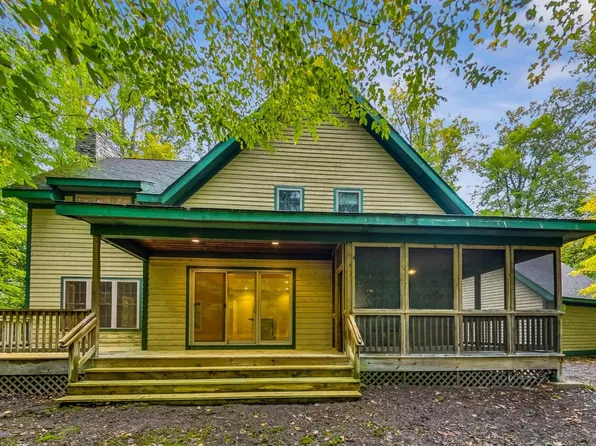 27 Blackberry Trl, Michigan City, IN 46360