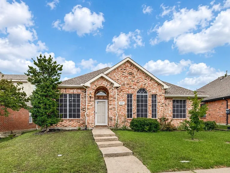 6257 Dark Forest Dr — Photo 1
