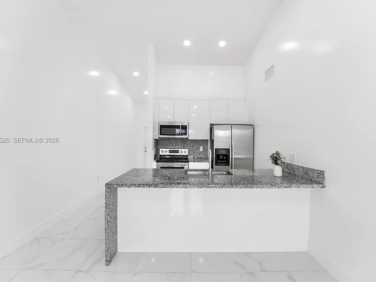6742 NW 188th Ter #6742 — Photo 1