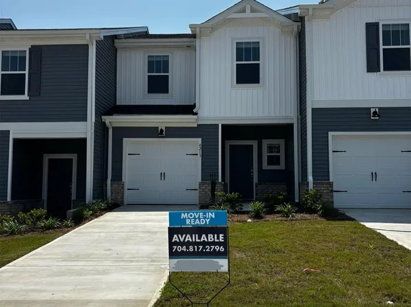 4213 Summit Woods Dr, Charlotte, NC 28216