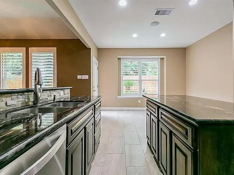5823 Centennial Glen Dr — Photo 12