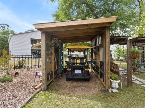 159 NE 19th Street, Oak Island, NC 28465