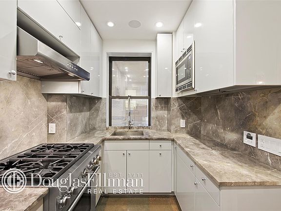 2nd image of 215 W 92nd St APT 5A