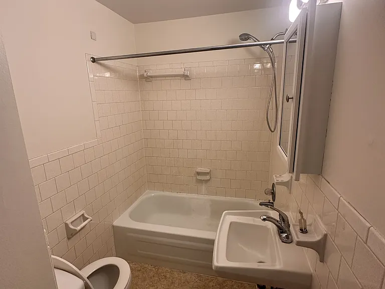 114 E 8th St #5 — Photo 8