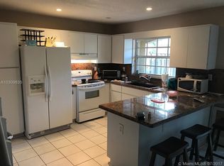 15855 SW 71st Ter, Miami, FL 33193