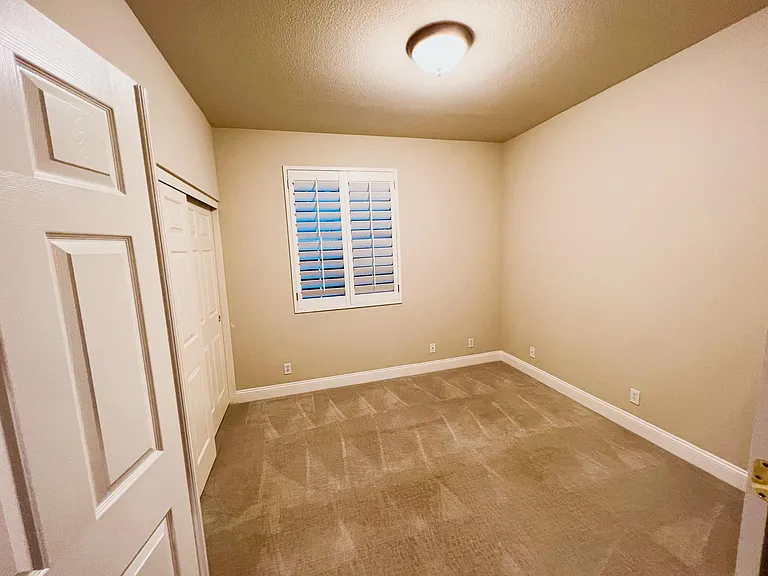 2406 Abbott Ct — Photo 7