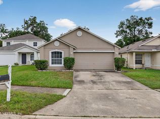 2042 Wiley Oaks Ln, Jacksonville, FL 32210
