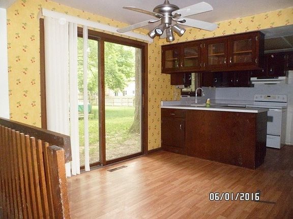 5th image of 1622 Darien Dr