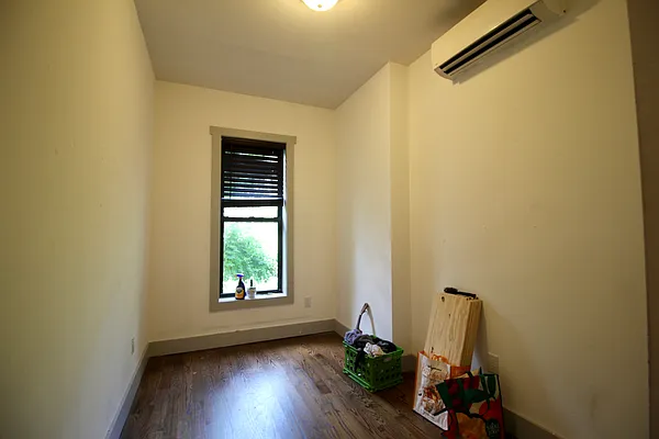 Rented by Hagstrom Management Inc | media 9