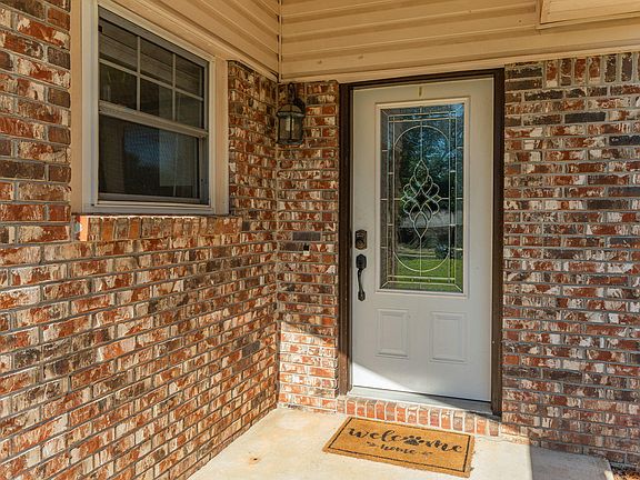 4th image of 436 Morningbird Ct