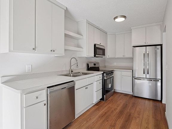 2nd image of 775 Evergreen Ct