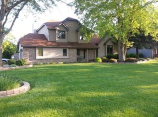 98 San Carlos Rd, Minooka, IL 60447