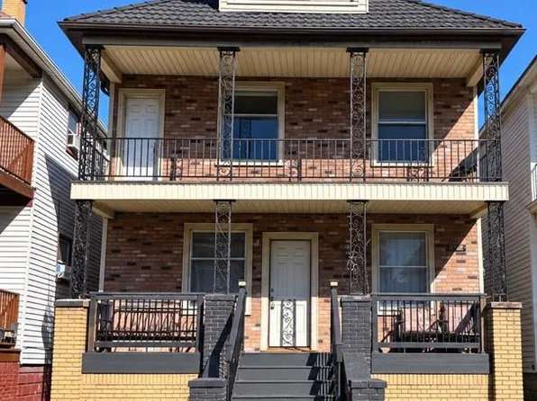 9500 Charest St, Hamtramck, MI 48212