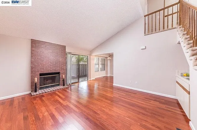 3 bed, 2.5 bath, 1482 sqft, $3,899 — Photo 4