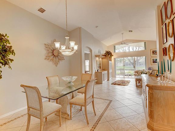 3rd image of 7138 Catania Dr