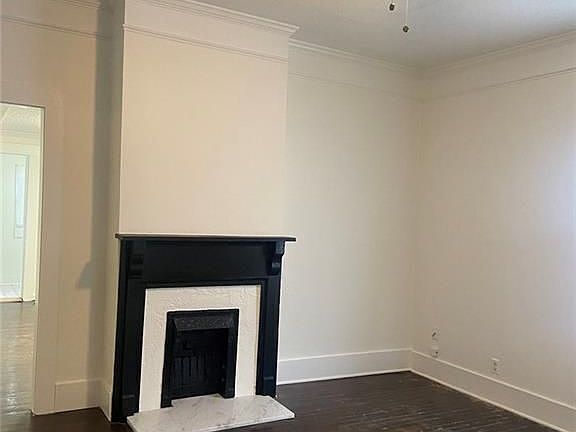 3rd image of 52 Ivy St