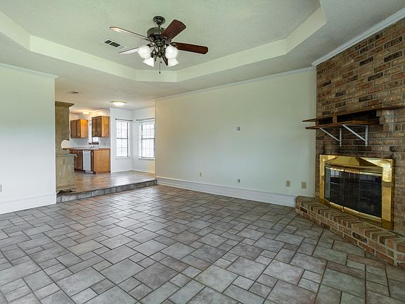 5th image of 211 Gaynell Dr