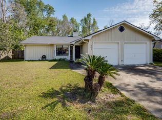 202 Sunnyside Dr, Saint Marys, GA 31558