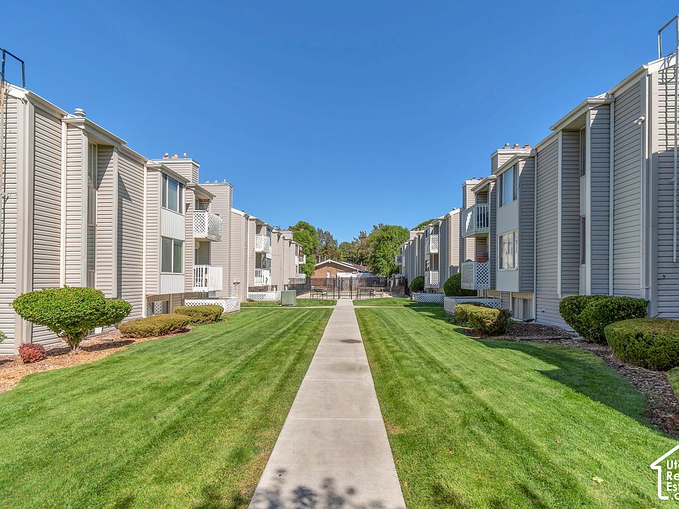 1st image of 875 E Arrowhead Ln Unit 13