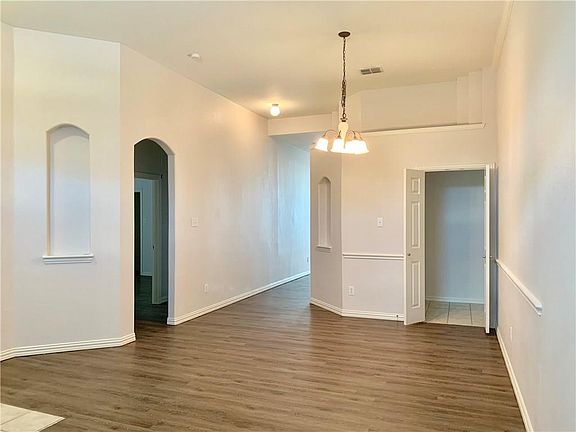 5th image of 3021 Aurora Mist Dr