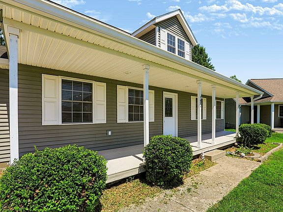 3rd image of 1674 Deer Haven Ct