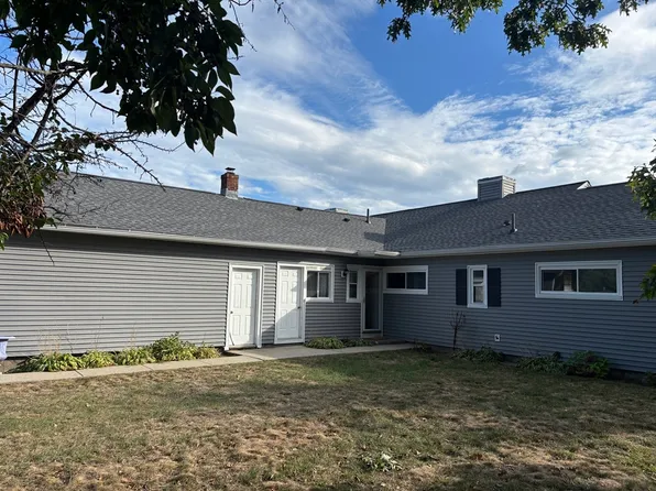 17 Robinridge Rd #17, Chicopee, MA 01022