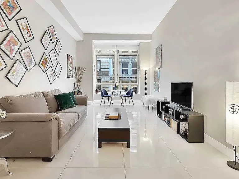 111 Fulton St #6 — Photo 2