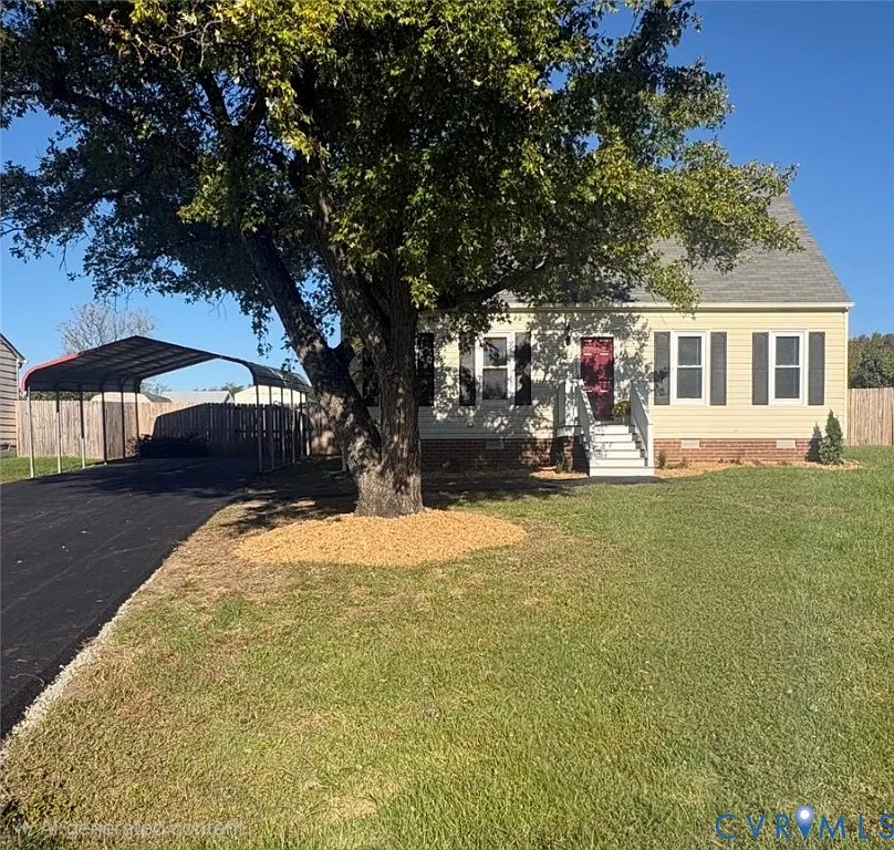 4 bed, 2.0 bath, 1350 sqft, $2,350 — Photo 1