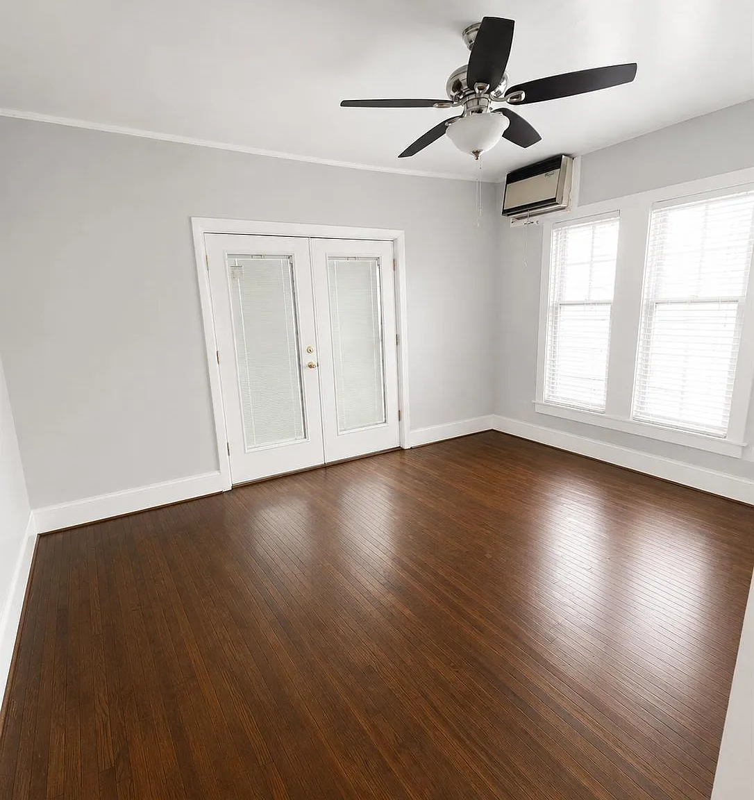 3 bed, 1.5 bath, $1,350 — Photo 3