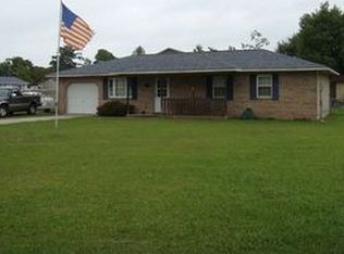 120 Bayberry Rd, Newport, NC 28570