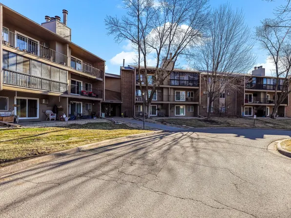 3850 Plymouth Blvd APT 323, Plymouth, MN 55446
