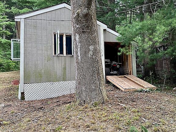 Garage with roll-in