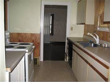 4th image of 1204 N Jenison Ave