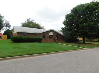 1210 Danberry St, Burkburnett, TX 76354