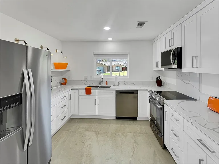 54905 Avenida Diaz — Photo 7